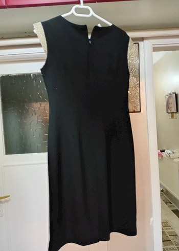 Siyah Nakışlı Kemerli midi boy Elbise - Görsel 4