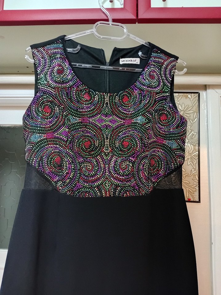 Boncuk İşlemeli Kolsuz Midi Elbise - Görsel 3