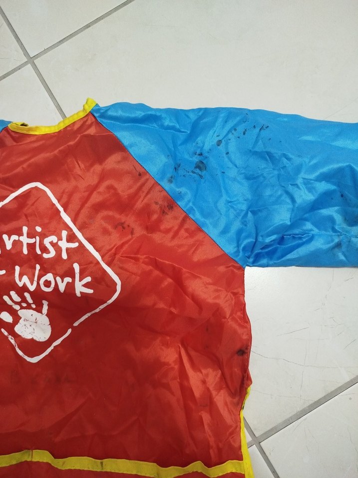 haber Castel Çok Renkli Baskılı Boyama önlüğü - Görsel 2