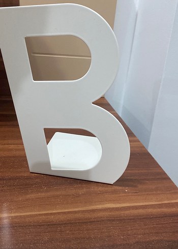 Beden B Harfi Şekilli Beyaz Çocuk Rafı