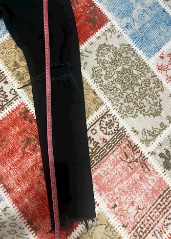 Siyah Yırtık Detaylı Fermuarlı Erkek Jean - Görsel 3