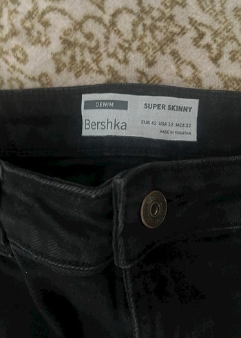 Siyah Yırtık Detaylı Fermuarlı Erkek Jean - Görsel 2