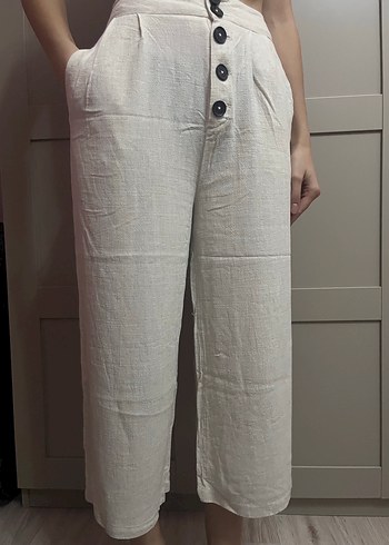 s Beden Düğmeli Beyaz Keten Midi Kadın Pantolon