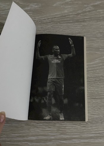Beden Sahanın Yıldızları - Icardi & Drogba Kitapları