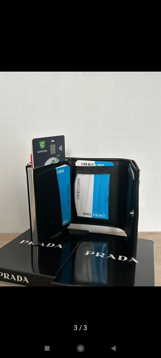 Prada Siyah Erkek Cüzdanı - Sokak Stili - Görsel 2