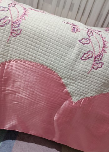 Pembe Nakışlı Yatak Örtüsü - Görsel 8