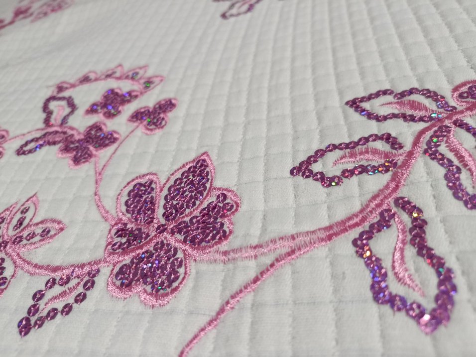 Pembe Nakışlı Yatak Örtüsü - Görsel 5