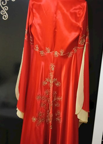 Kırmızı Nakışlı Uzun V Yaka Kadın Bindallı Kaftanı - Görsel 4