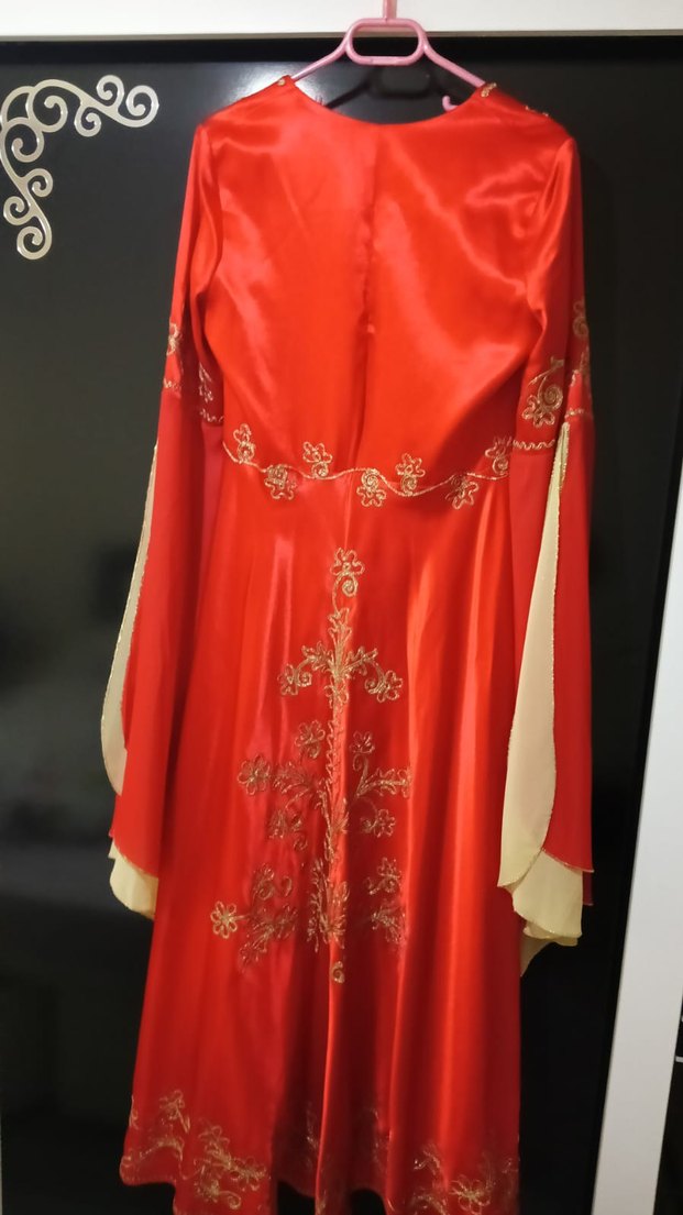 Kırmızı Nakışlı Uzun V Yaka Kadın Bindallı Kaftanı - Görsel 4