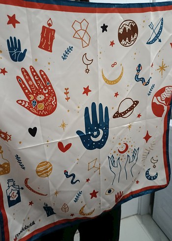 Etnik Desenli İpek Görünümlü Kadın Fular - Görsel 2