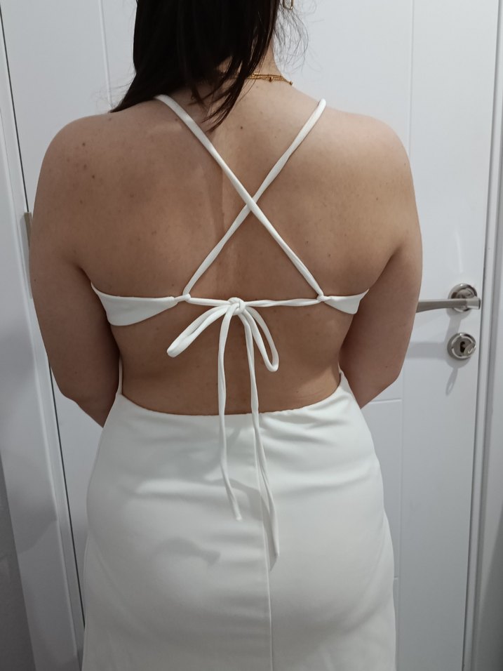 Beyaz V Yaka Mini Sırt Dekolteli Kadın Elbise - Görsel 2