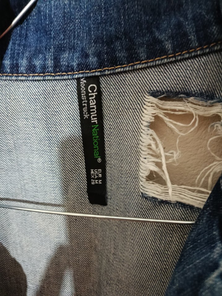 Düğmeli Yırtık Detaylı Kadın Kot Ceket - Görsel 2