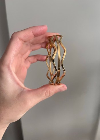 Diğer Altın Renkli Zincir Detaylı Midi Kolye