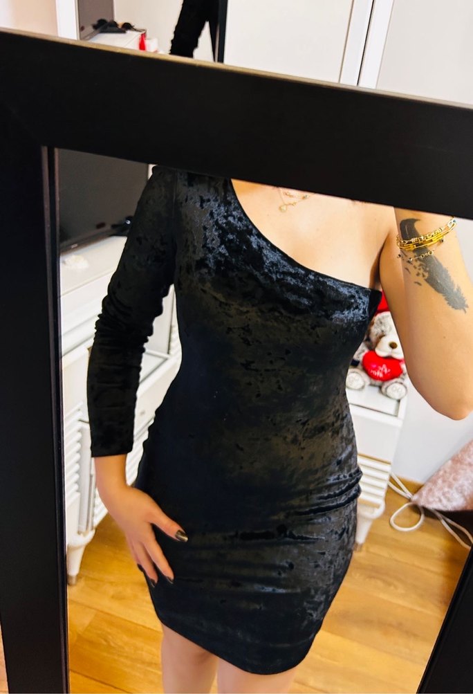 Siyah Tek Omuz Kadife Mini Elbise - Görsel 2