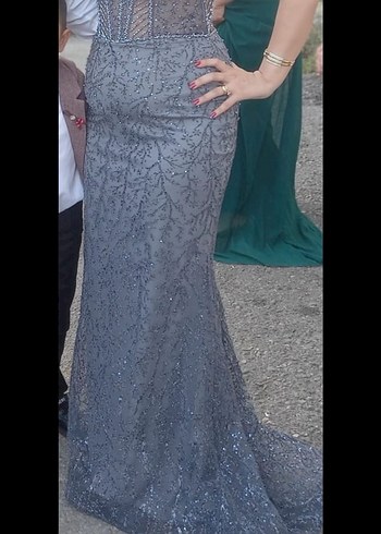 Boncuk İşlemeli V Yaka Uzun Gri Nişan Elbisesi - Görsel 4