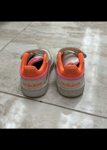Adidas Kız Çocuk Beyaz Çizgili Cırt Cırtlı Spor Ayakkabı