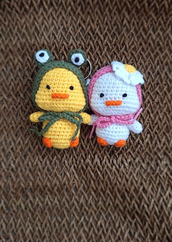  Renkli El Yapımı Amigurumi Anahtarlıklar 