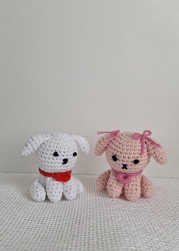 Renkli Pembe ve Beyaz Örgü köpek anahtarlık
