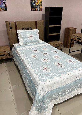 Nakışlı Beyaz Yatak Örtüsü Tek Kişilik