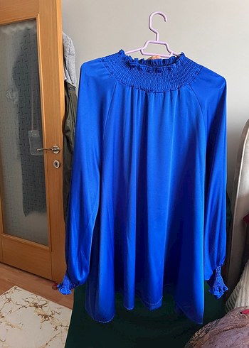 Mavi Pilili Yüksek Yakalı saten tunik - Görsel 2