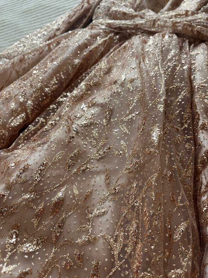 Bej Nakışlı Vintage Uzun Abiye Elbise pelerin kollu sifir elbise - Görsel 3