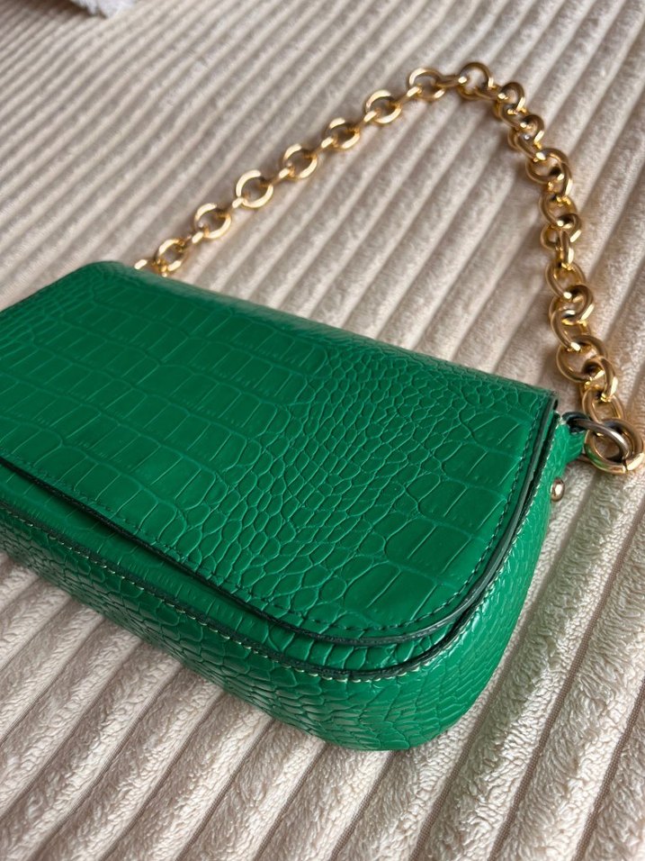 Yeşil Yılan Derisi Desenli Zincir Detaylı Çanta - Görsel 2