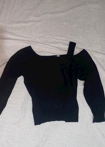 H&M Siyah Uzun Kollu Göğüs Detaylı Kadın Kazak
