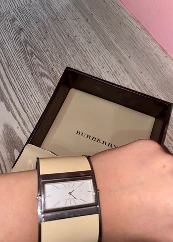 Beden Burberry Bej Kemerli Kadın Saati