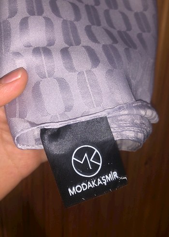 Gri desenli Şal - Görsel 5