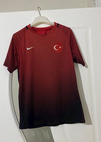 Nike Kirmizi Siyah Turkiye Futbol Formasi