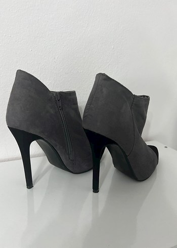 Deichmann Gri Süet Stiletto Topuklu Kadın Botları