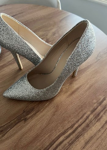 Gri Simli Stiletto Kadın Abiye Ayakkabı