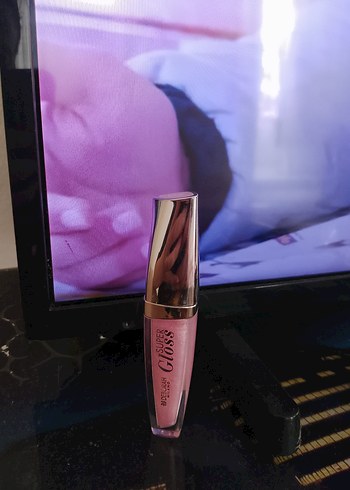 deborah mılano gloss.