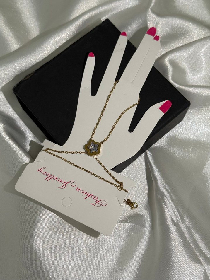 Altın Renk Zincir Çiçek Detaylı Kadın El Zinciri Şahmeran - Görsel 2