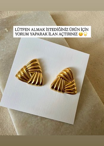 Beden Vintage Kabartmalı Çelik Üçgen Modern Küpe