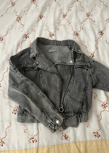 Gri Düğmeli Kadın Denim Ceket