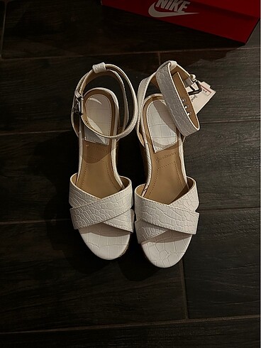 Stradivarius hasır platform ayakkabı