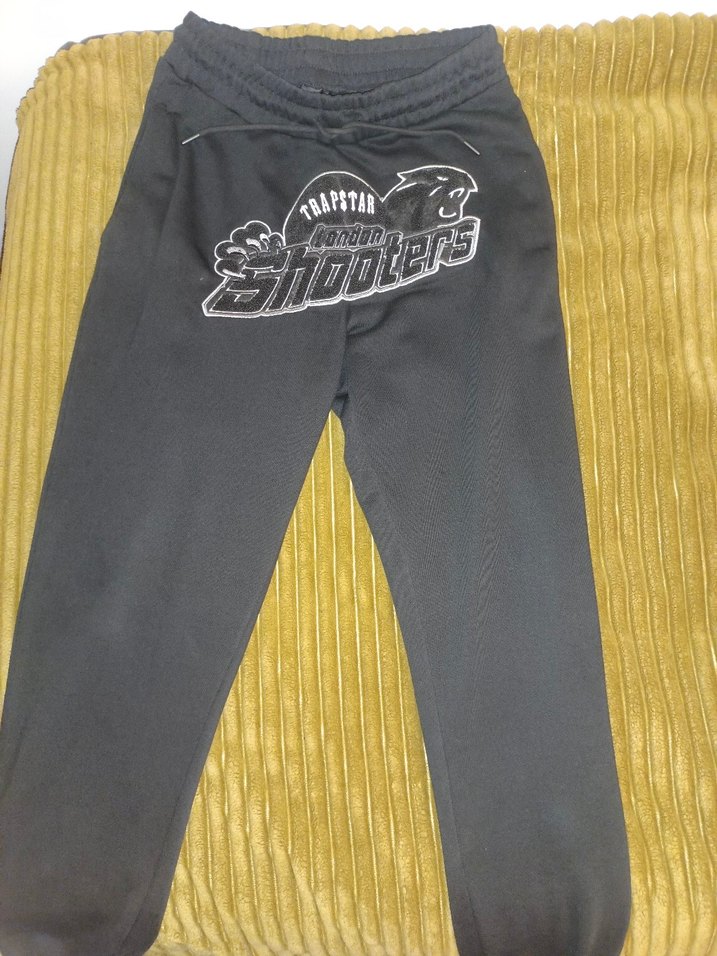 siyahBaskılı 
Eşofman Altı TRAPSTAR M beden sıfır urundur - Görsel 2