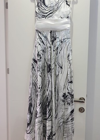 Saten gece elbisesi - Görsel 4