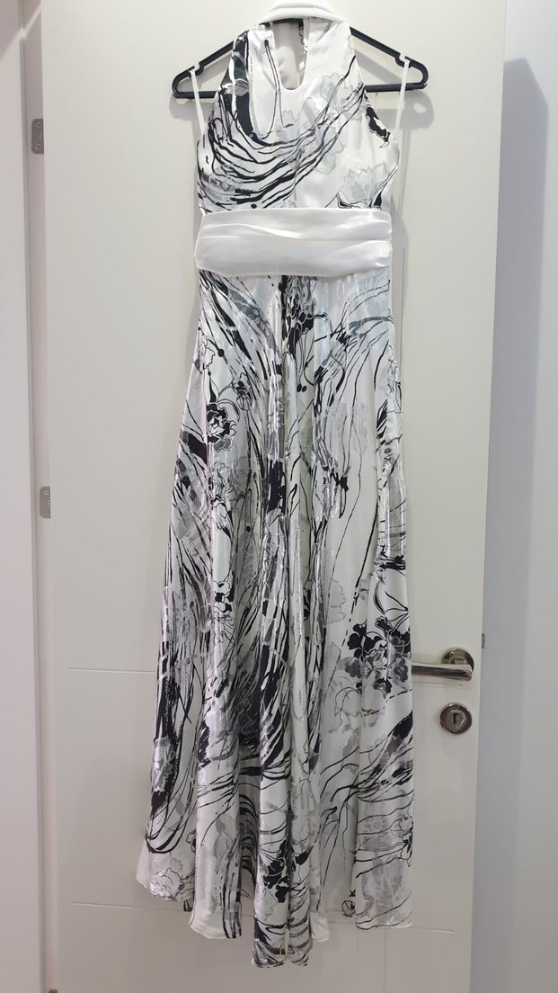 Saten gece elbisesi - Görsel 4