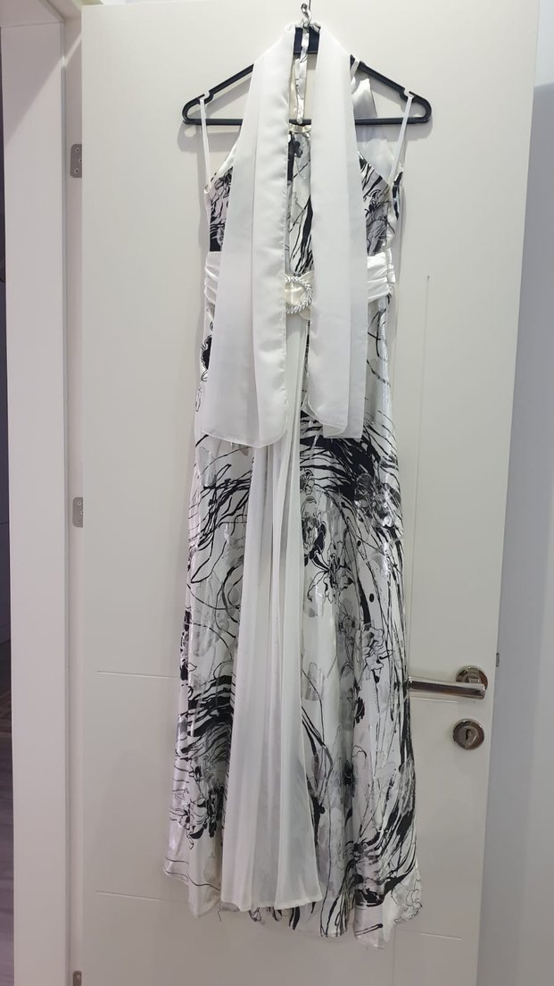 Saten gece elbisesi - Görsel 3