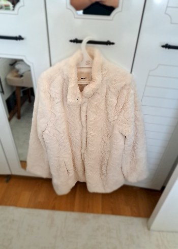 l Beden Bej Kadın Midi Boy Kürk Detaylı Peluş Ceket