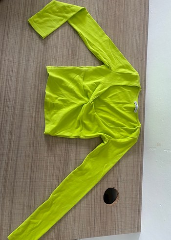 Yeşil zara marka crop kadın bluz