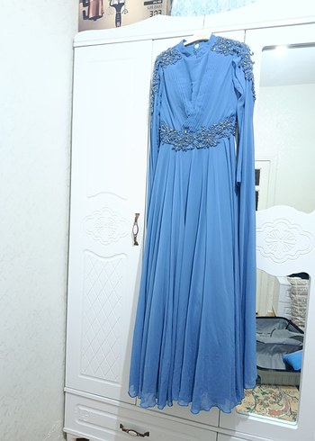 Uzun Kollu Mavi İşlemeli Abiye Elbise - Görsel 4