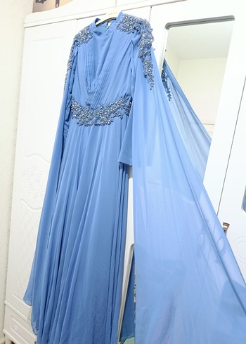 Uzun Kollu Mavi İşlemeli Abiye Elbise - Görsel 3