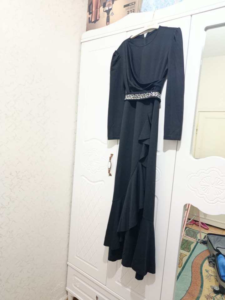 Siyah Uzun Kollu Abiye Elbise - Görsel 3