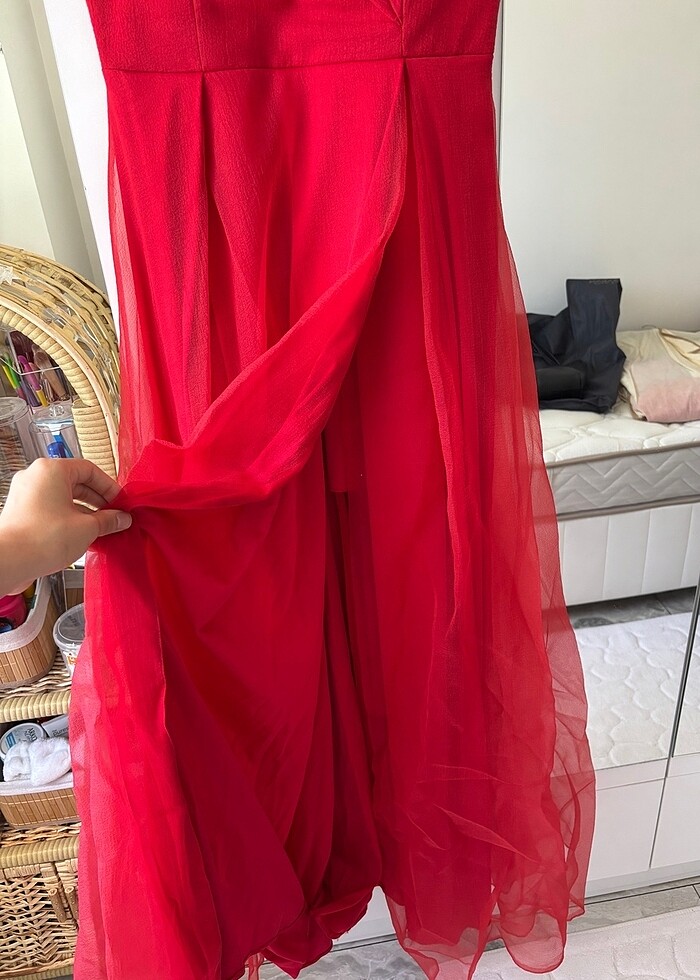 Kırmızı abiye - Görsel 2