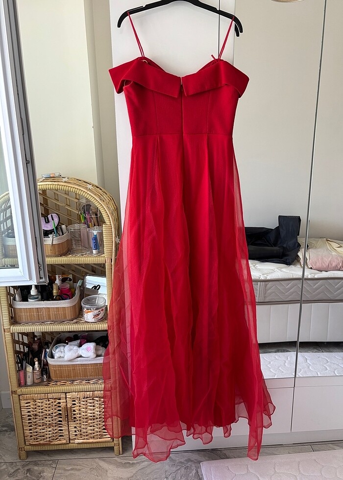 Kırmızı abiye - Görsel 3