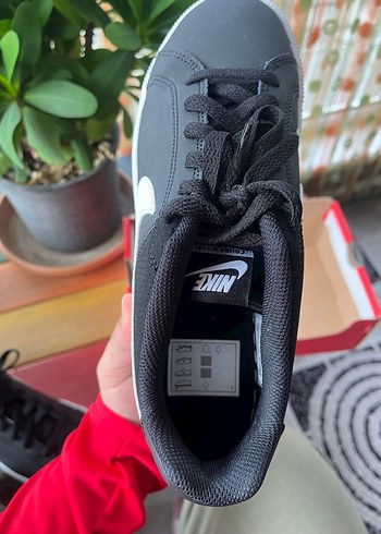 Siyah Beyaz Nike Spor Ayakkabı - Görsel 3