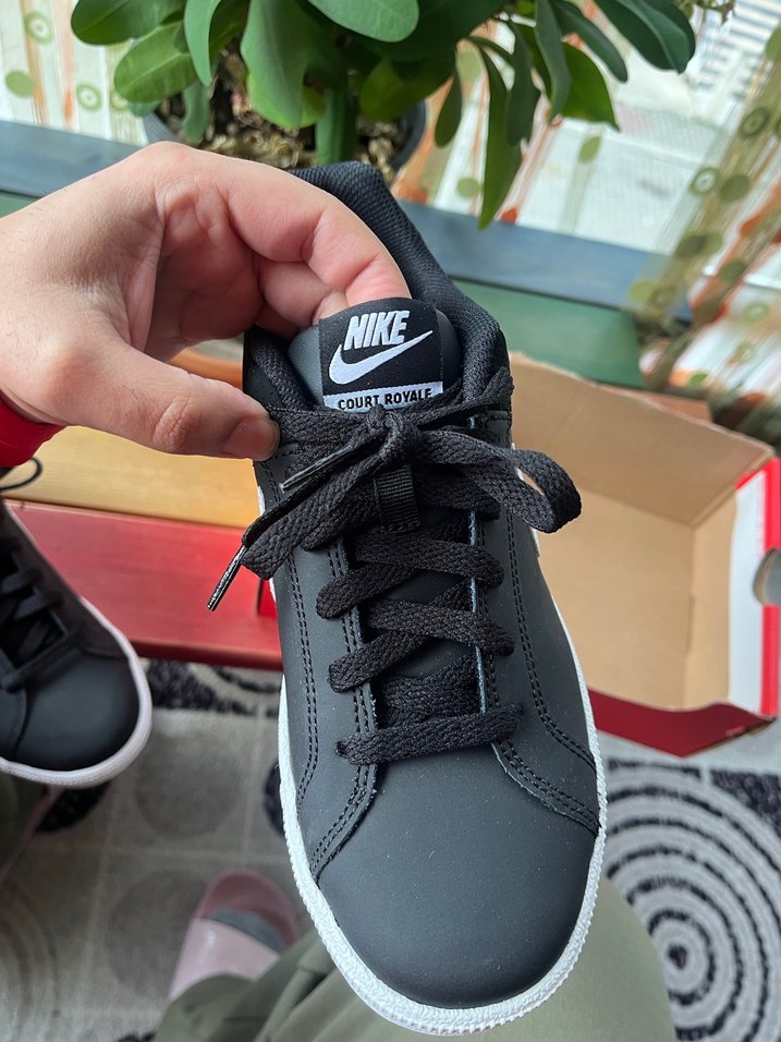 Siyah Beyaz Nike Spor Ayakkabı - Görsel 4